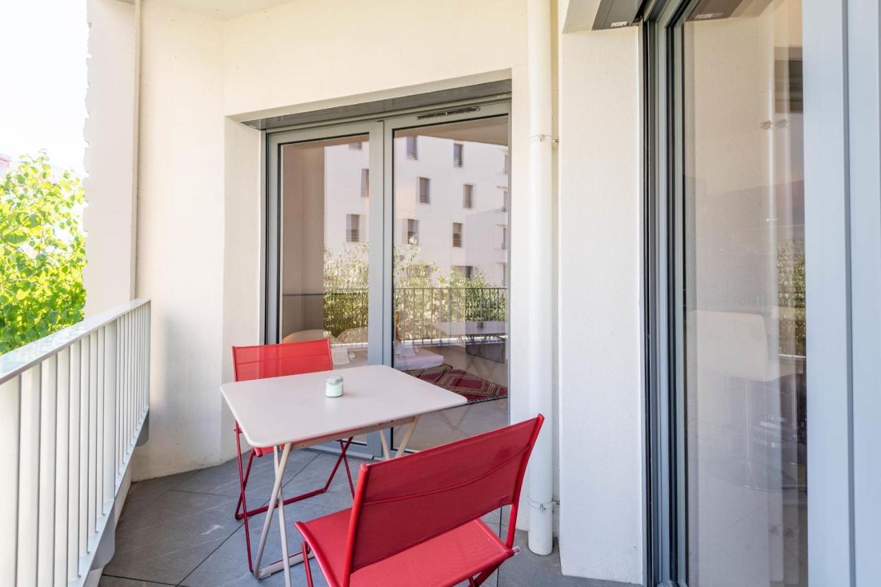 Charming Apartment With Balcony And Parking Near The Center Of アヌシー エクステリア 写真