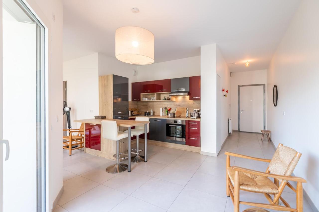 Charming Apartment With Balcony And Parking Near The Center Of アヌシー エクステリア 写真