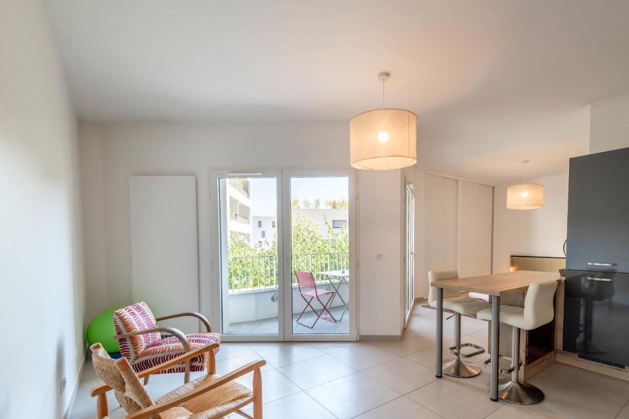 Charming Apartment With Balcony And Parking Near The Center Of アヌシー エクステリア 写真
