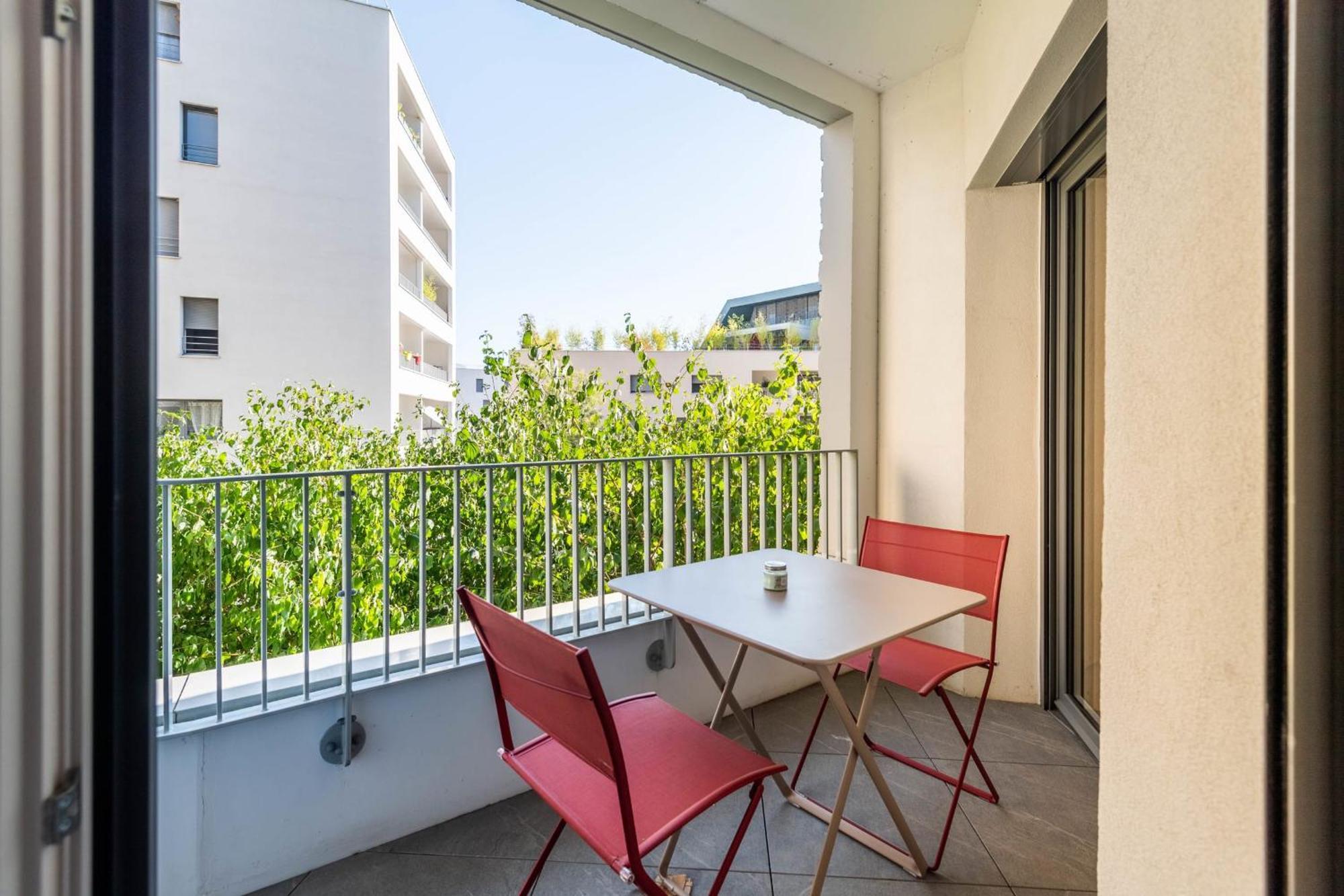 Charming Apartment With Balcony And Parking Near The Center Of アヌシー エクステリア 写真